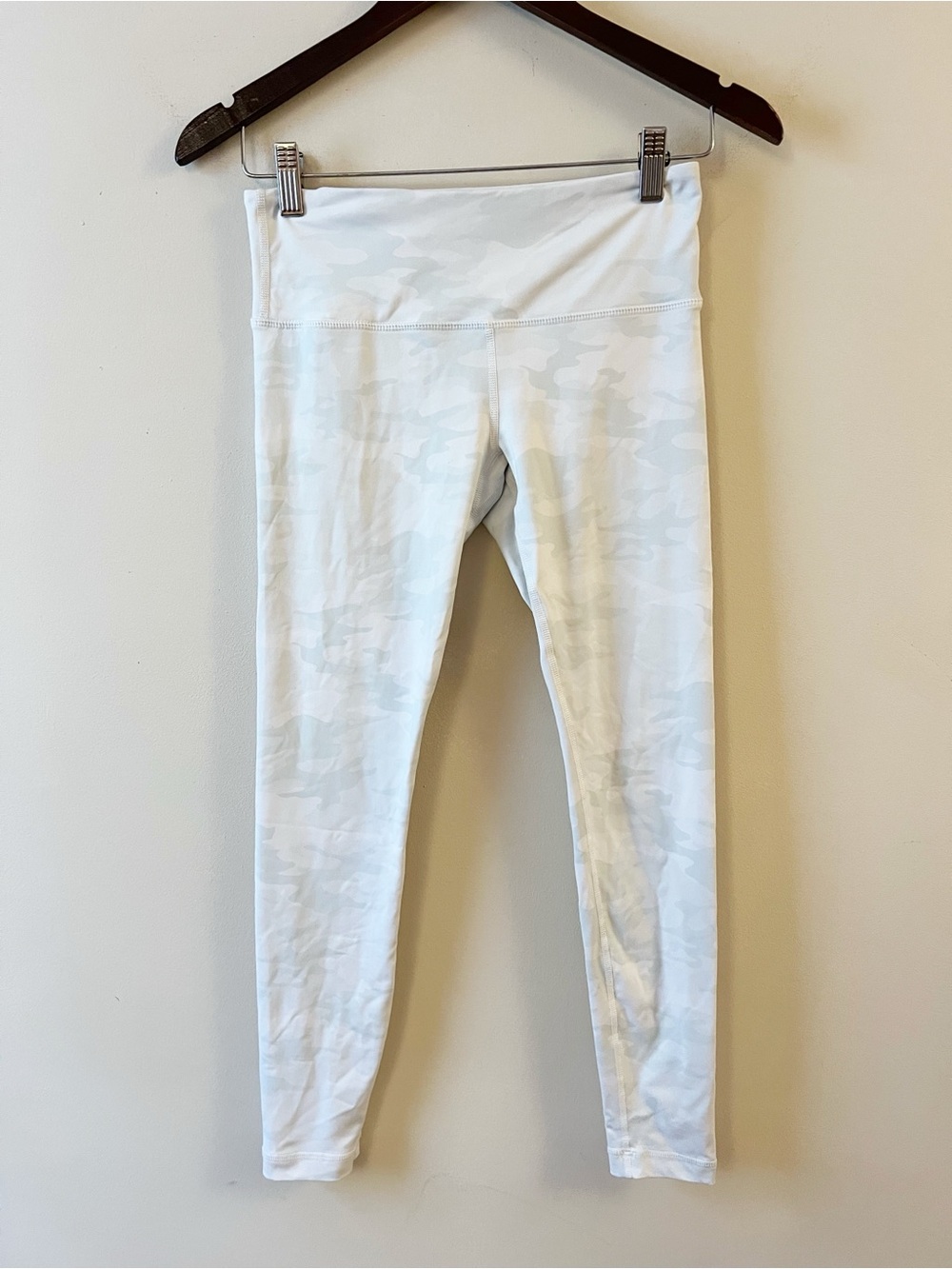 VIMMIA White Camo Athletic Leggings 7/8 Length Size Small